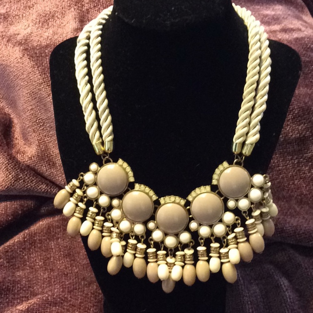 Vintage necklace, gorgeous statement necklace